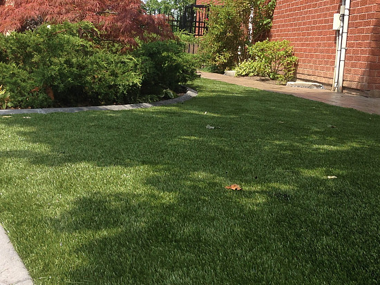 Artificial Front Lawn in Mississauga